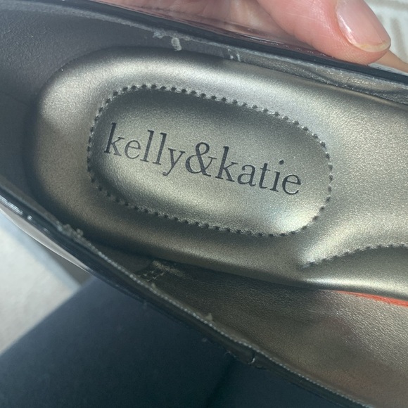 Kelly & Katie Dorotha Black Patent Leather pumps size 7.5 - Picture 5 of 10